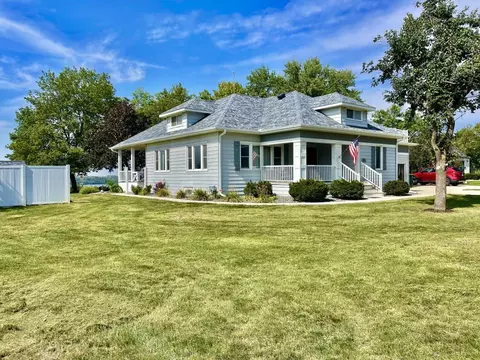 725 Highland Highway Ave, Ortonville, MN 56278