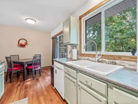 1930 Covington Ln, Eagan, MN 55122 photo 7
