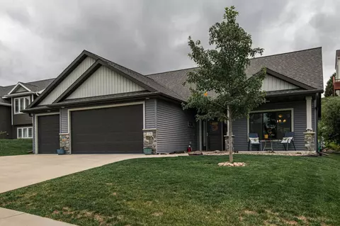 256 Forest Knoll Pl SE, Rochester, MN 55904