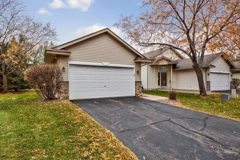 25649 Forest Boulevard Ct, Wyoming, MN 55092