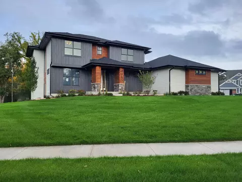 4982 Cash Ln SW, Rochester, MN 55902