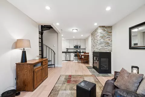 2040 Ridge Dr #12, Saint Louis Park, MN 55416
