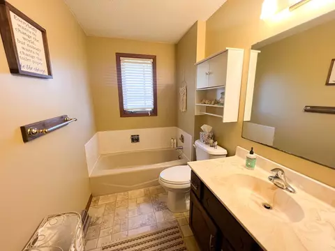 27634 200th St, Reading, MN 56165 photo 19