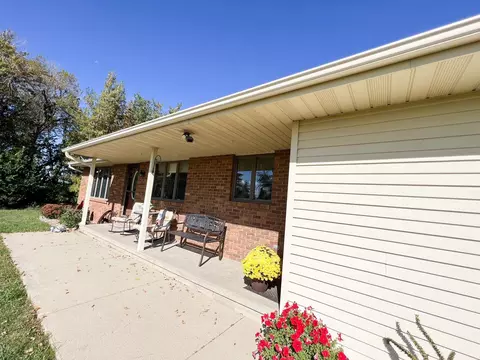 27634 200th St, Reading, MN 56165 photo 5