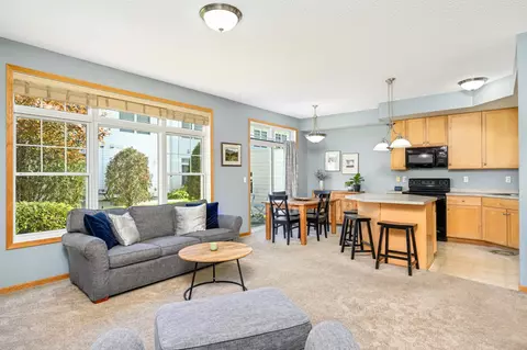 2140 Village Trl, Mound, MN 55364