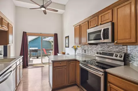 9438 Parkside Ct, Champlin, MN 55316 photo 8