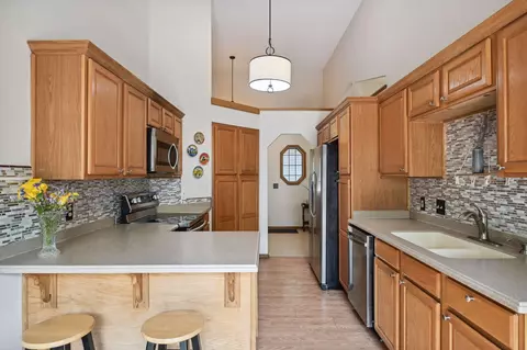 9438 Parkside Ct, Champlin, MN 55316 photo 10