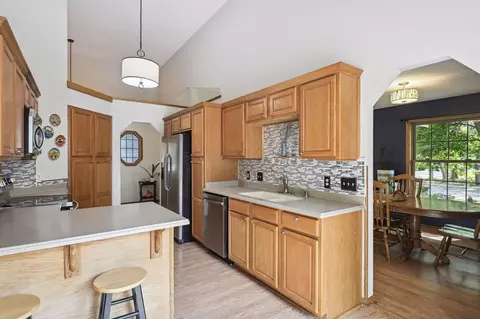 9438 Parkside Ct, Champlin, MN 55316 photo 9