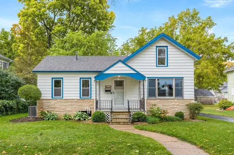 210 3rd Ave SW, Faribault, MN 55021