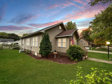 344 E Schlieman Ave, Appleton, MN 56208 photo 2