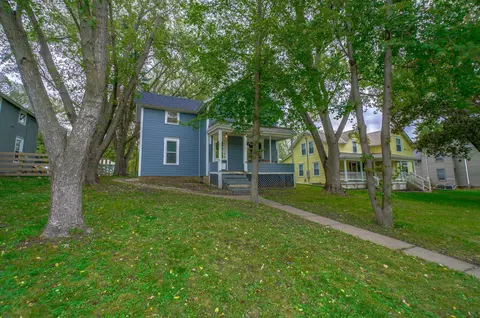 1320 2nd St, Hudson, WI 54016