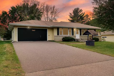 312 Dennison Ave, Shoreview, MN 55126