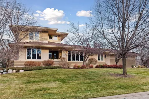1420 Bridgewater Rd, Golden Valley, MN 55422