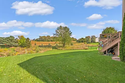 2085 Winterberry Ln, Shakopee, MN 55379