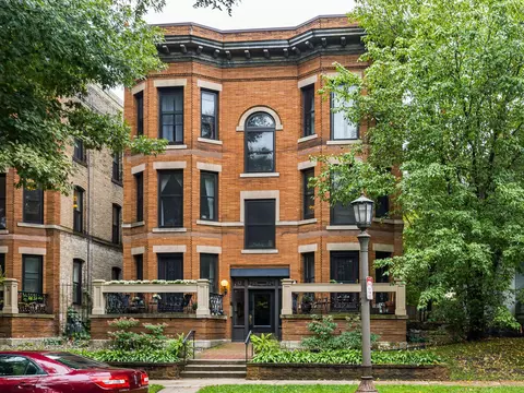 468 Dayton Ave #8, Saint Paul, MN 55102