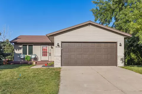 9140 Tanager Cir, Monticello, MN 55362