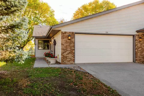 713 Pondhurst Cir, Amery, WI 54001