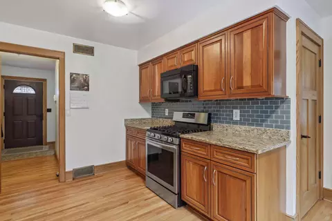 1665 E Old Shakopee Rd, Bloomington, MN 55425 photo 15
