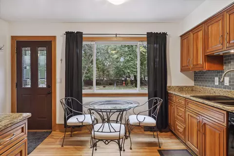 1665 E Old Shakopee Rd, Bloomington, MN 55425 photo 17