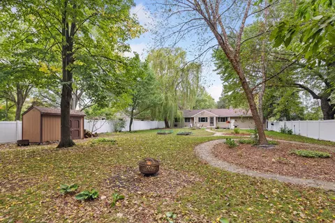 1665 E Old Shakopee Rd, Bloomington, MN 55425 photo 39