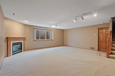4449 Lakeshore Ter, Eagan, MN 55122 photo 25