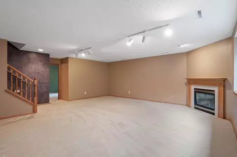 4449 Lakeshore Ter, Eagan, MN 55122 photo 27