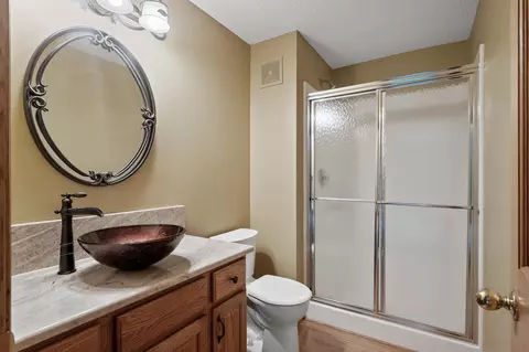 4449 Lakeshore Ter, Eagan, MN 55122 photo 20