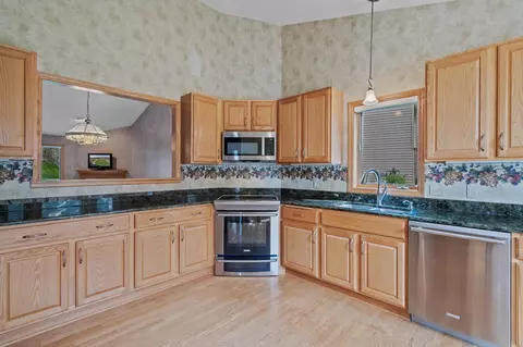 4449 Lakeshore Ter, Eagan, MN 55122 photo 16