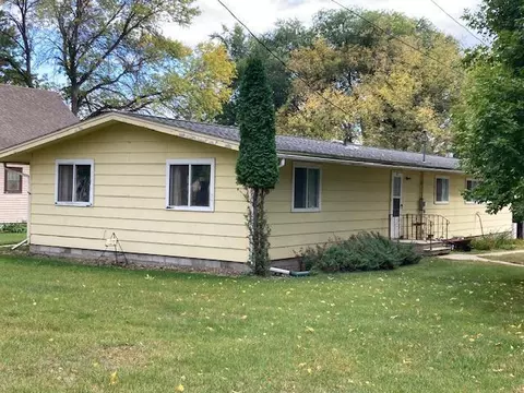 27 Hagenson St, Starbuck, MN 56381