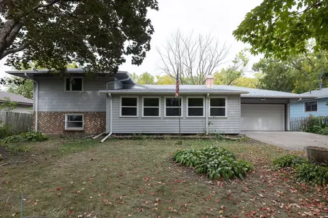 2421 1st Ave E, North Saint Paul, MN 55109