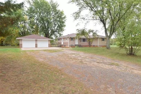 29213 Vale St NW, Isanti, MN 55040