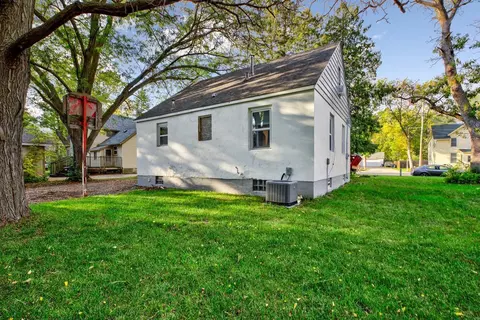9 14th St NE, Faribault, MN 55021 photo 9