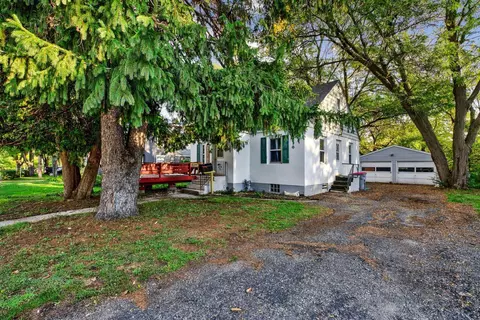 9 14th St NE, Faribault, MN 55021 photo 2