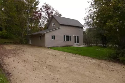 w7617 County Road J, Beldenville, WI 54003