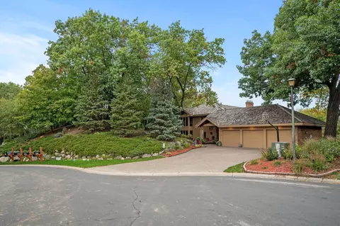 13188 Cardinal Creek Rd, Eden Prairie, MN 55346