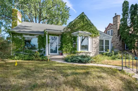 4252 Chowen Ave N, Robbinsdale, MN 55422