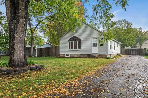 811 2nd St, Farmington, MN 55024
