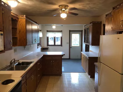 313 River St, Jackson, MN 56143 photo 2