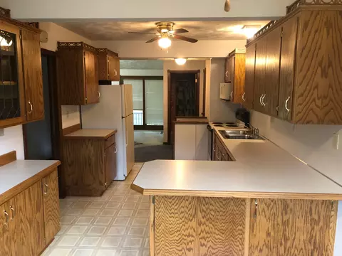313 River St, Jackson, MN 56143 photo 3