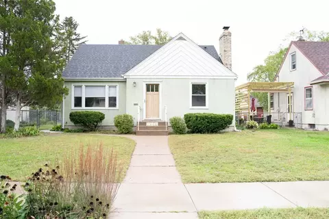 1614 Atlantic St, Saint Paul, MN 55106