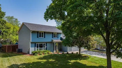 10256 Pilgrim Ln N, Maple Grove, MN 55369