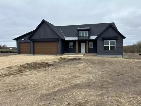 1828 270th St E, New Prague, MN 56071