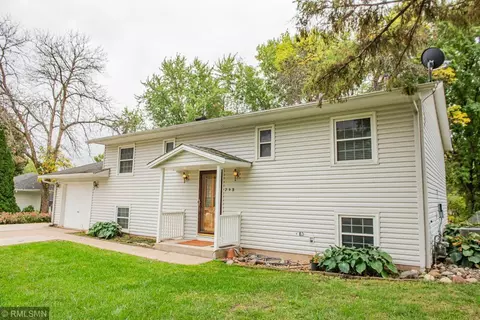268 Pinewood Dr, Apple Valley, MN 55124