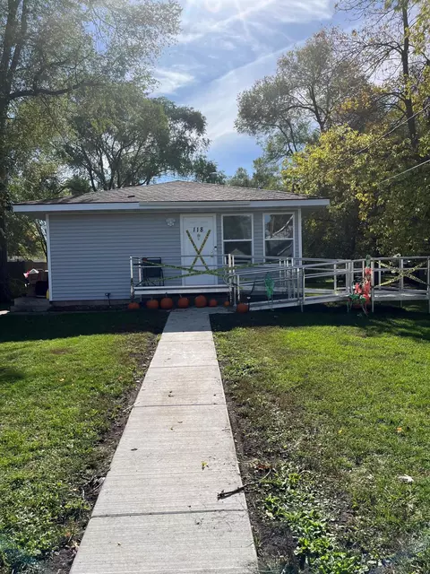 118 E Ash St, Saint Joseph, MN 56374