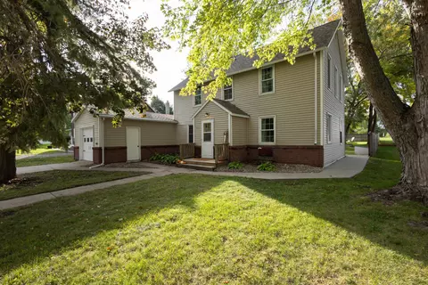 513 3rd St SE, Elbow Lake, MN 56531