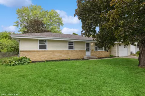 8824 18th Ave S, Bloomington, MN 55425