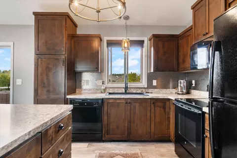 916 Nelson Ave, Mora, MN 55051 photo 9