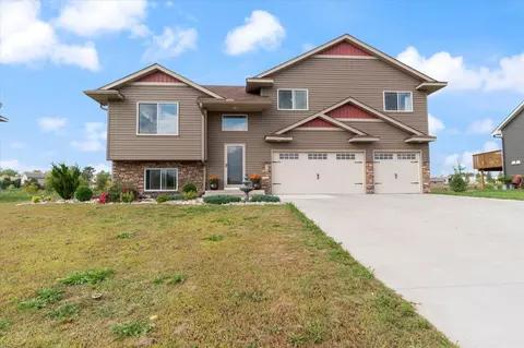 916 Nelson Ave, Mora, MN 55051 photo 2