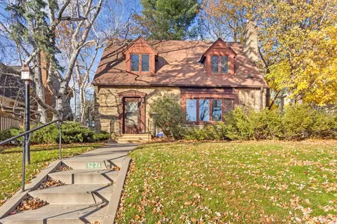 1271 Osceola Ave, Saint Paul, MN 55105