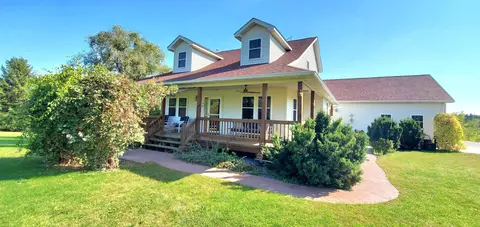 797 150th St, Hammond, WI 54023
